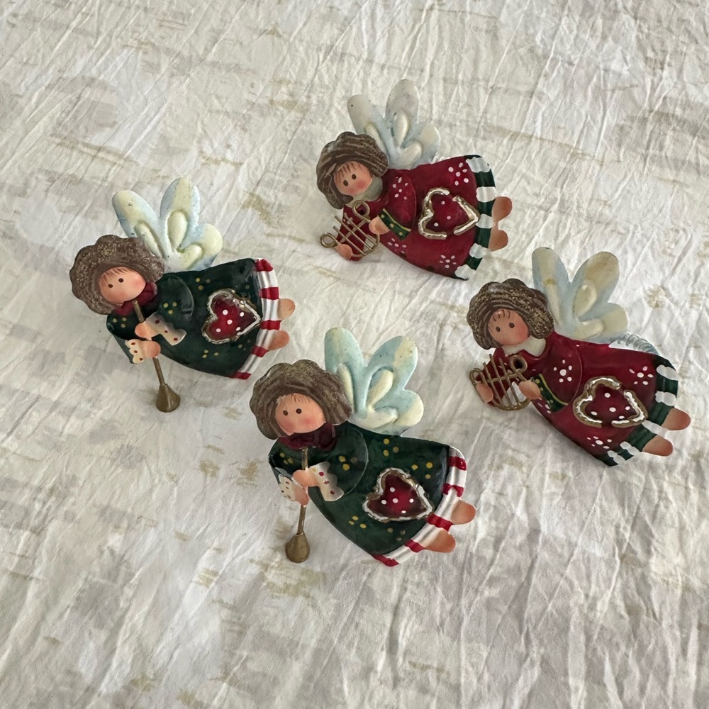 Christmas holiday season napkin, rings, angel theme, set of four metal colorful